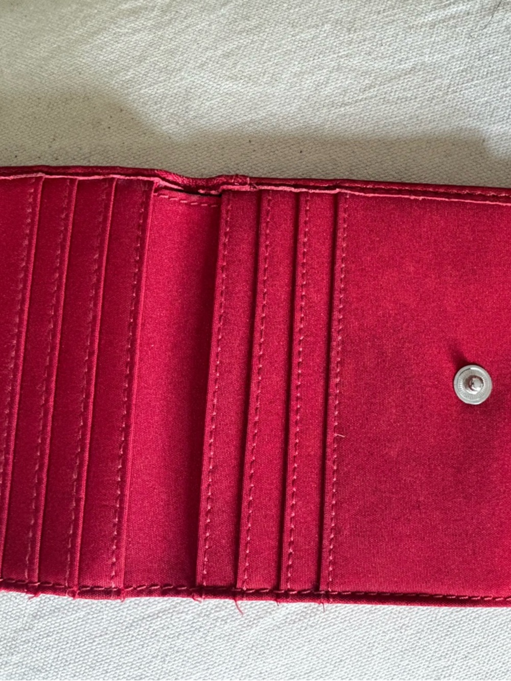 Axessimo Red Leather Compact Wallet - Picture 5 of 8